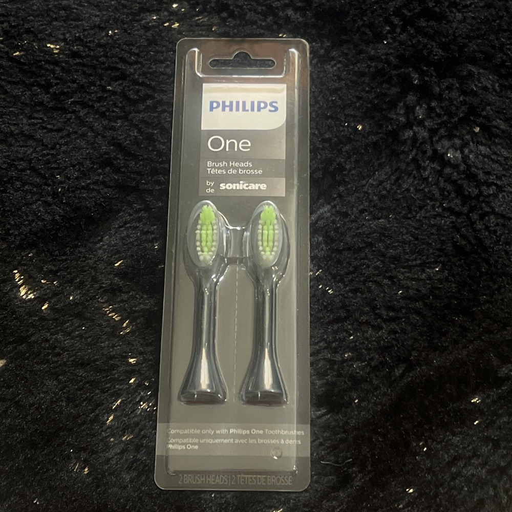 Philips One by Sonicare Brush Heads 2-Pack Black BH1022/06‎ Replacement Refills